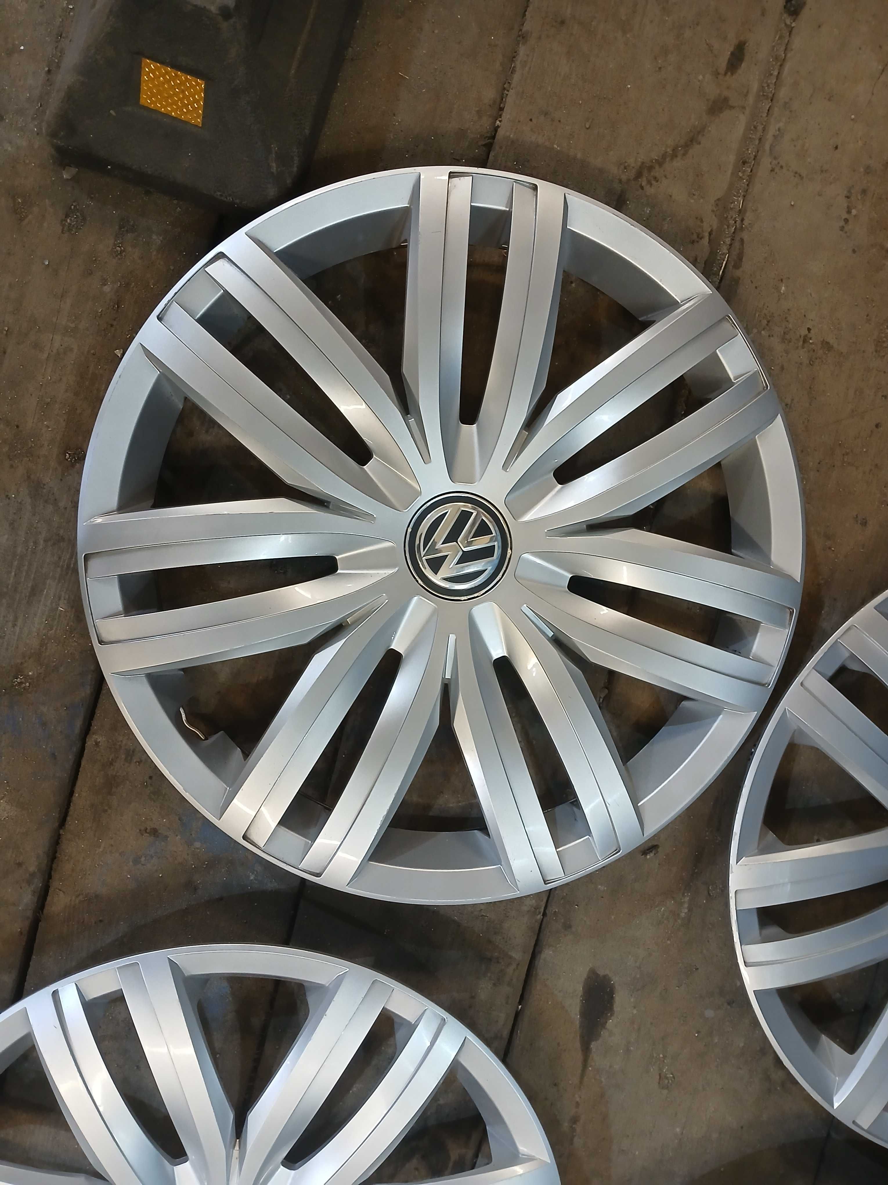 4x używane kołpaki 16 Vw 2K5.601.147