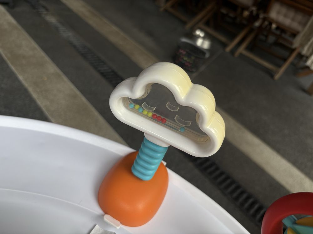 Mesa de atividades da skip hop