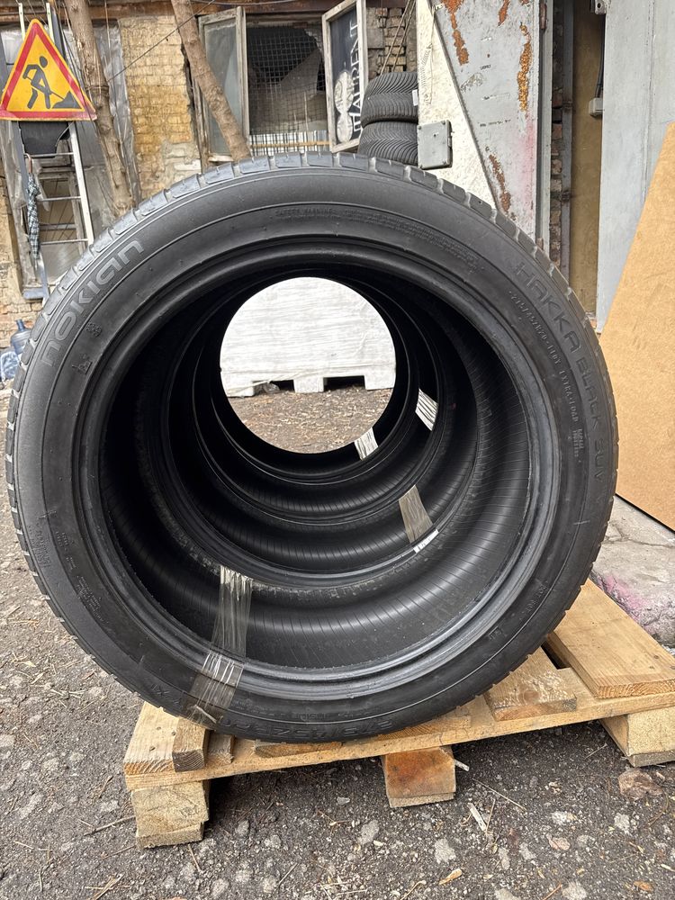 Продам 4шт шини Nokian hakka blak suv 275/45/20 110Y