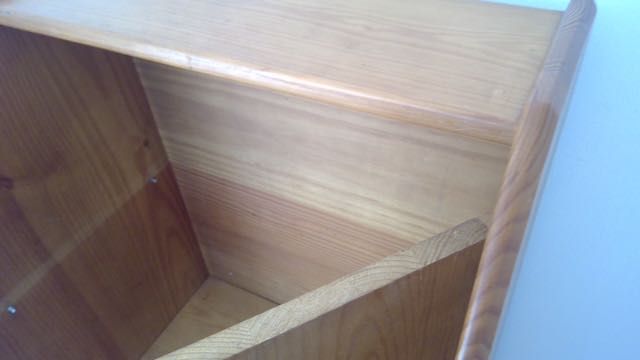 Móvel estante prateleira madeira maciça quarto ou sala
