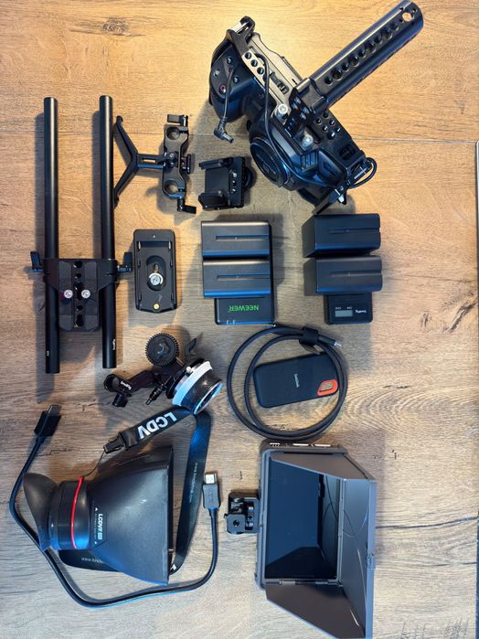 Blackmagic Pocket Cinema Camera 4K z kompletem akcesoriów