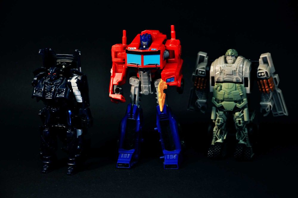 Transformers - Barricade + Hound + CW Class Optimus Prime