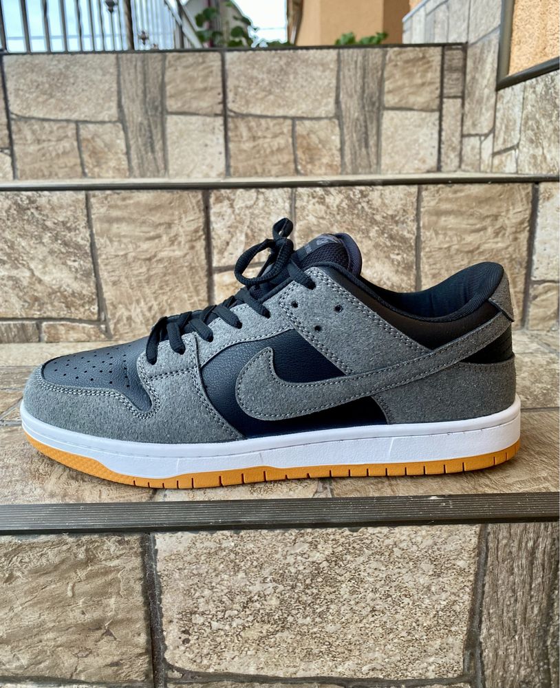 Nike dunk sb gray