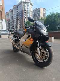 Honda CBR 600 f4