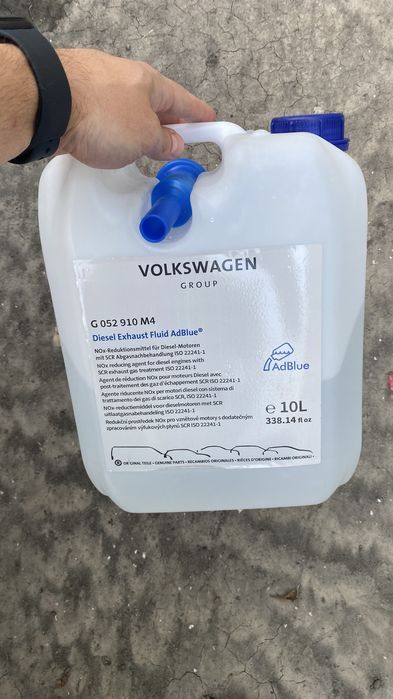 Рідина AdBlue VAG для нейтралізації вихлопних газів 10л G052910M 4