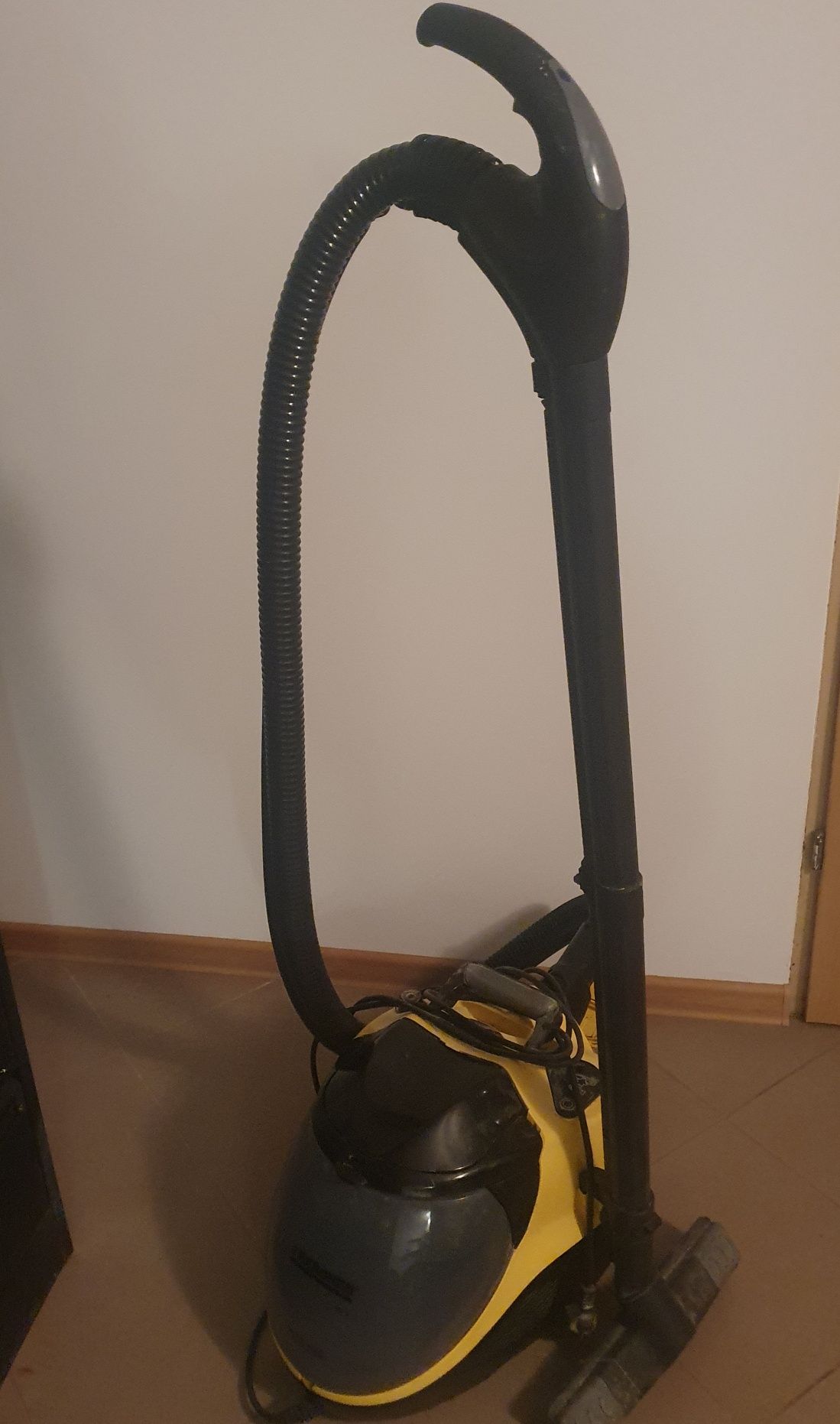 Odkurzacz parowy Karcher SV 7