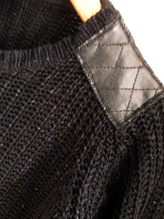 Sweter z ekoskórzanymi wstawkami na ramionach, Sinsay, S