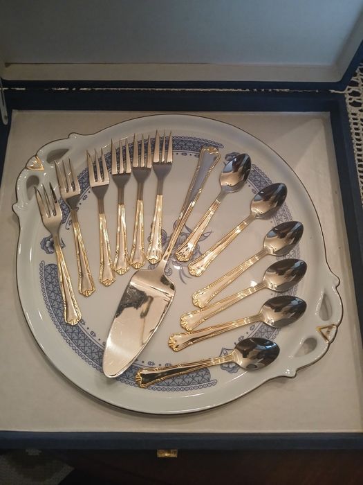 Prato para bolo de porcelana