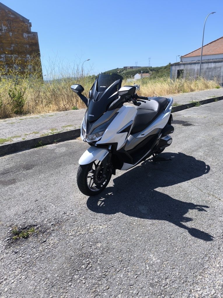 Honda forza 350cc