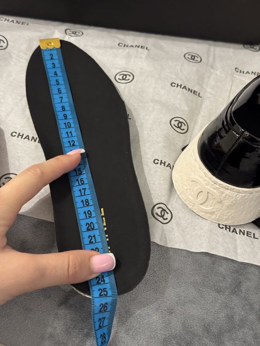 Лаковые кеды Chanel