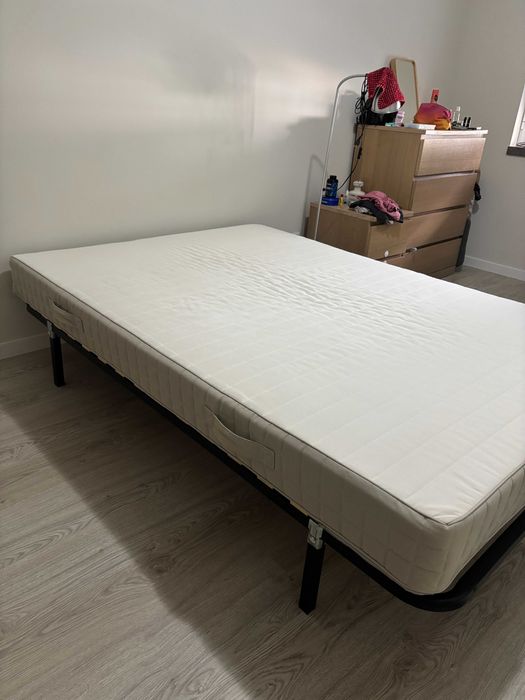 Cama de Casal IKEA 1,40m X 2,00m com estrado e colchão