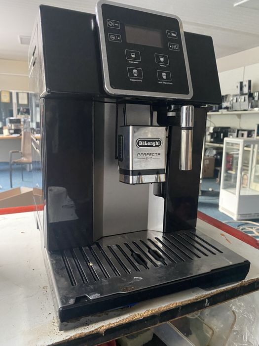 Кавомашина Новий молочнік Delonghi Perfecta EVO