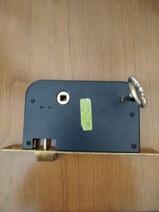 Fechadura de embutir