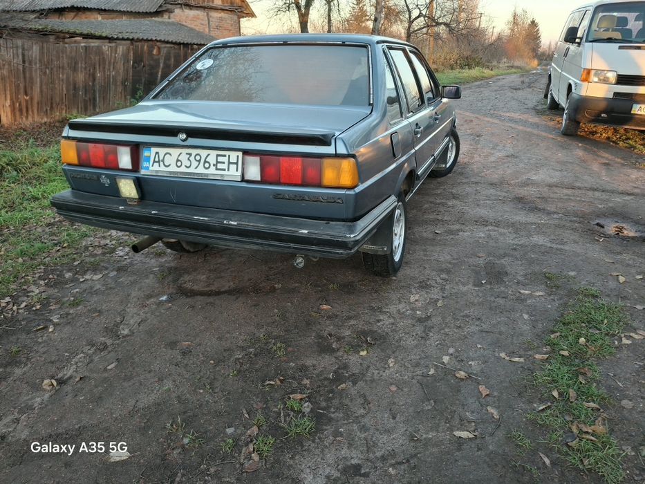 Продам Сантана 1.8 газ-бензин.