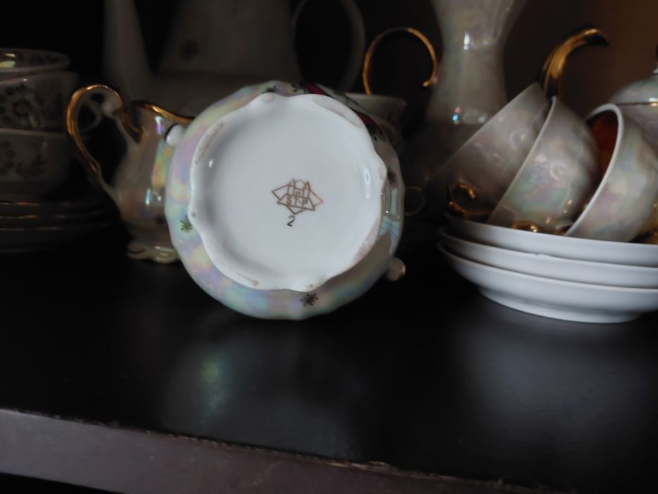 Дуже красивий сервіз  з позолотою