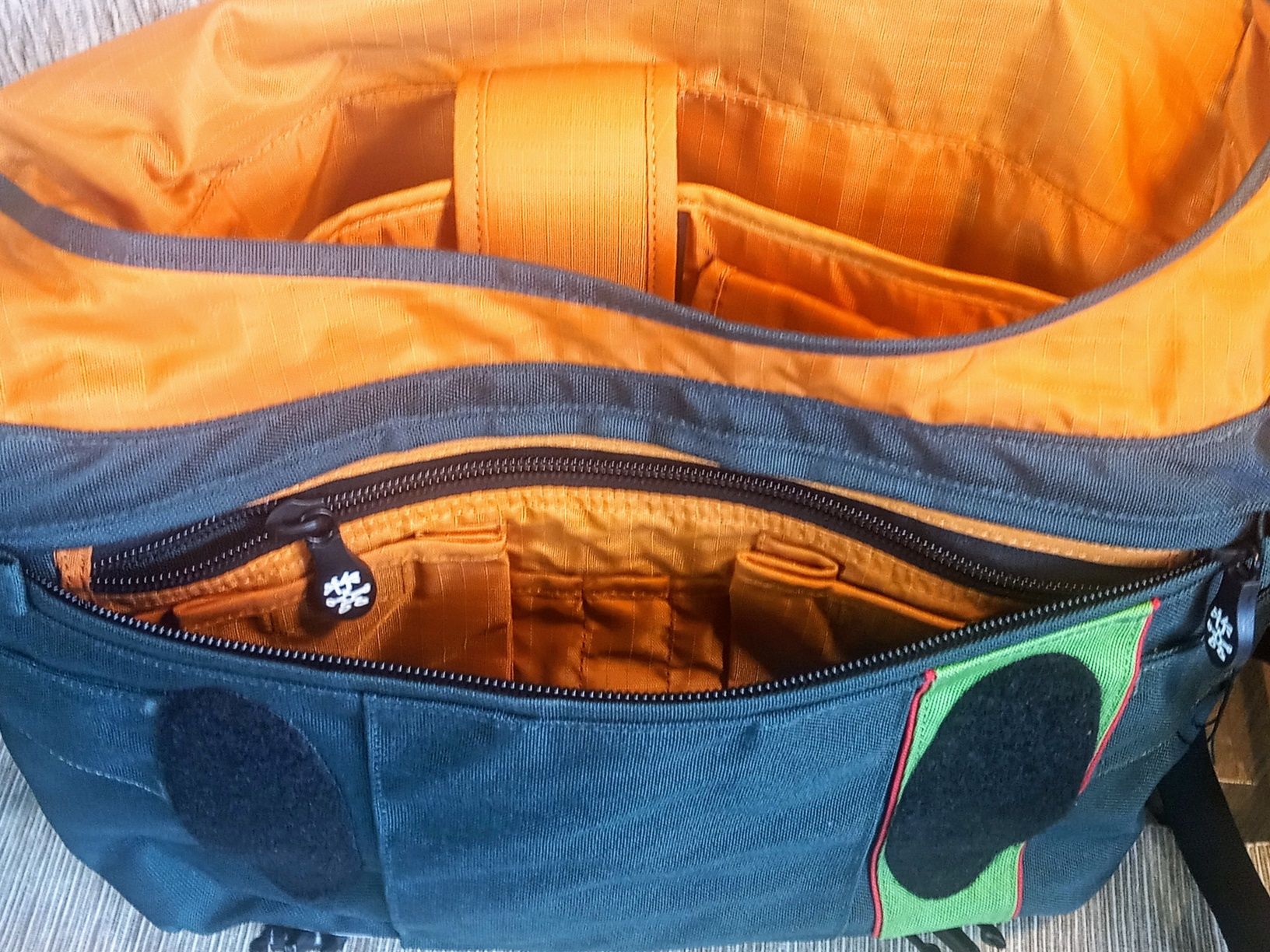Lekka torba na laptopa Crumpler Cheesy Disco Computer MacBook, 15"