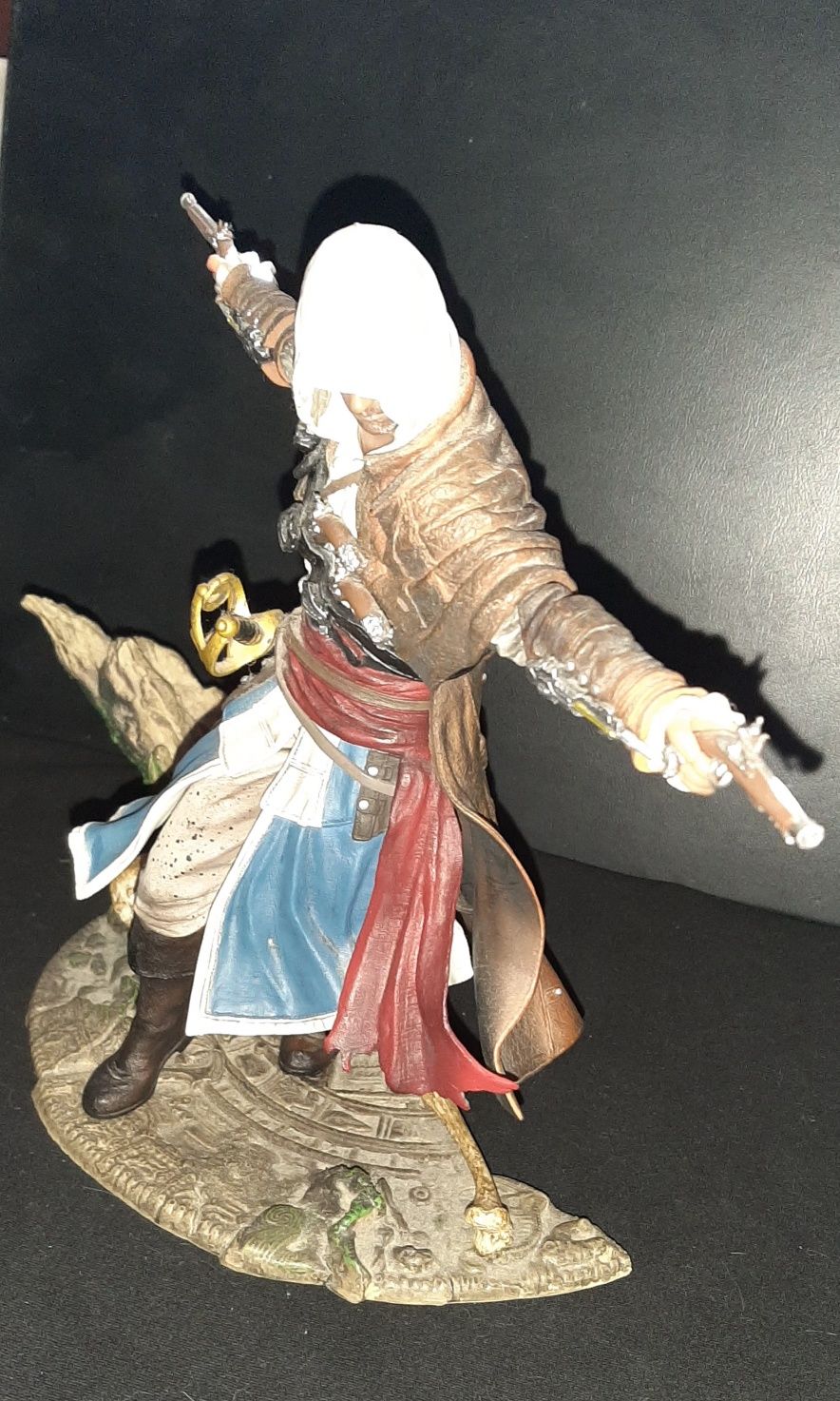 Vendo Estátua/Figura
Assassin's Creed IV: Black Flag (Edward Kenway)