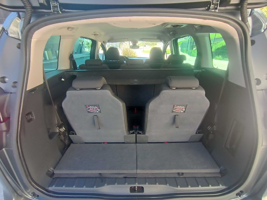 PEUGEOT 5008 1.6 HDI 112cv 7 lugares 2009 1 dono