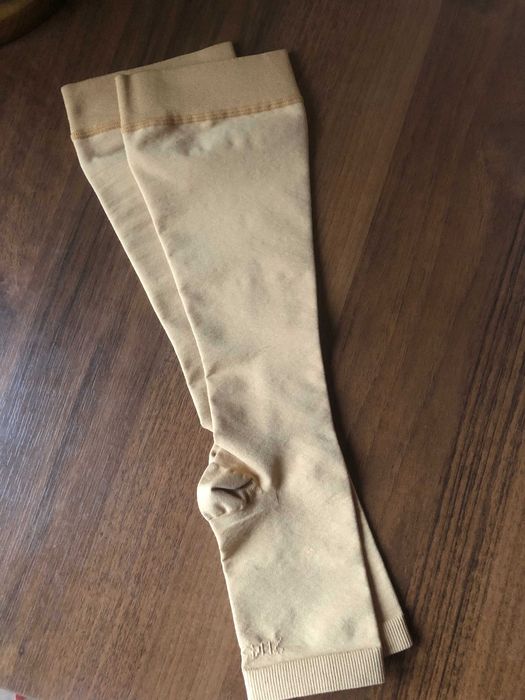 Podkolanówki uciskowe przeciwżylakowe  Brillant firma Maxis