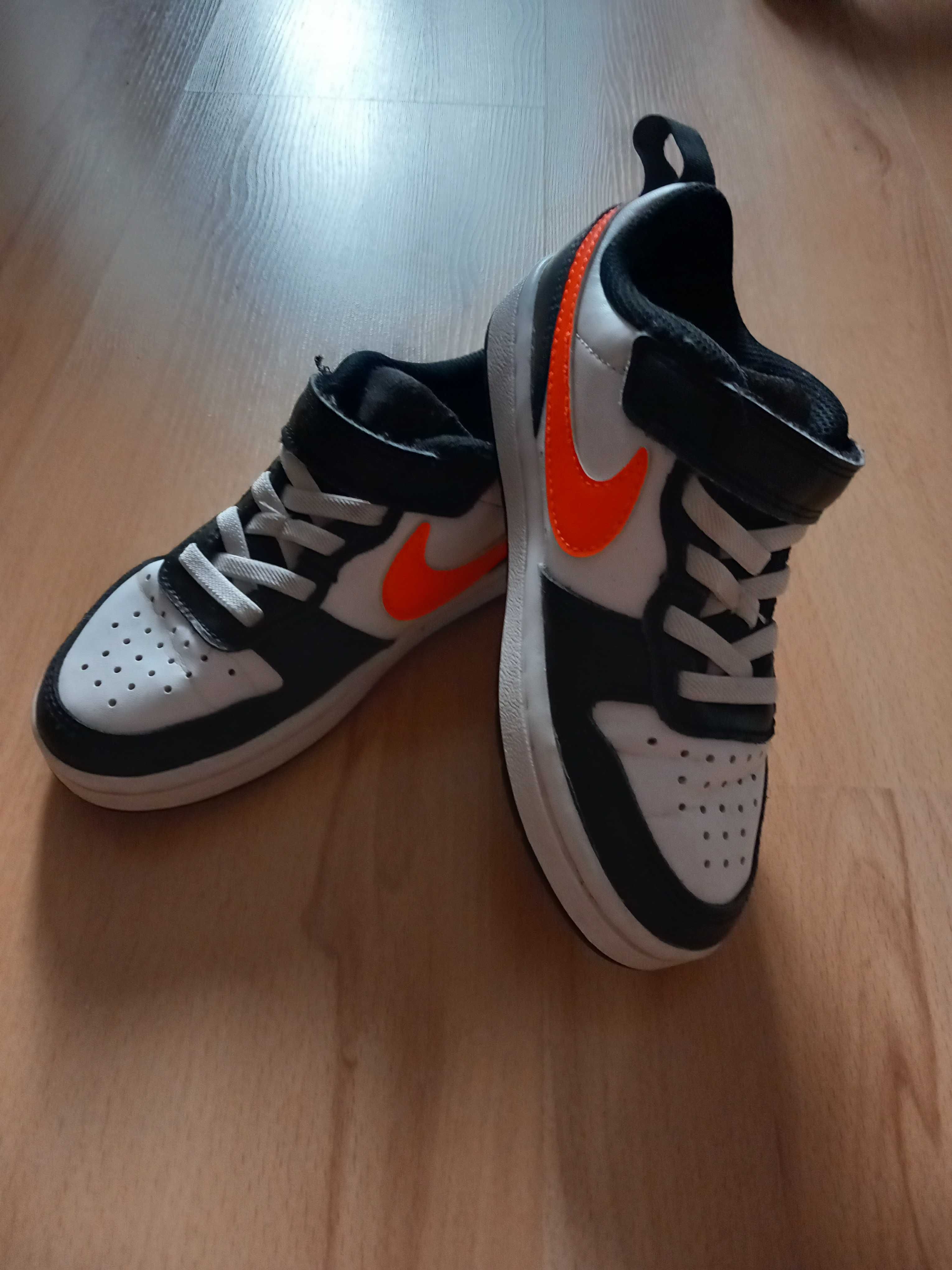 Buty Nike chłopięce rozm.28