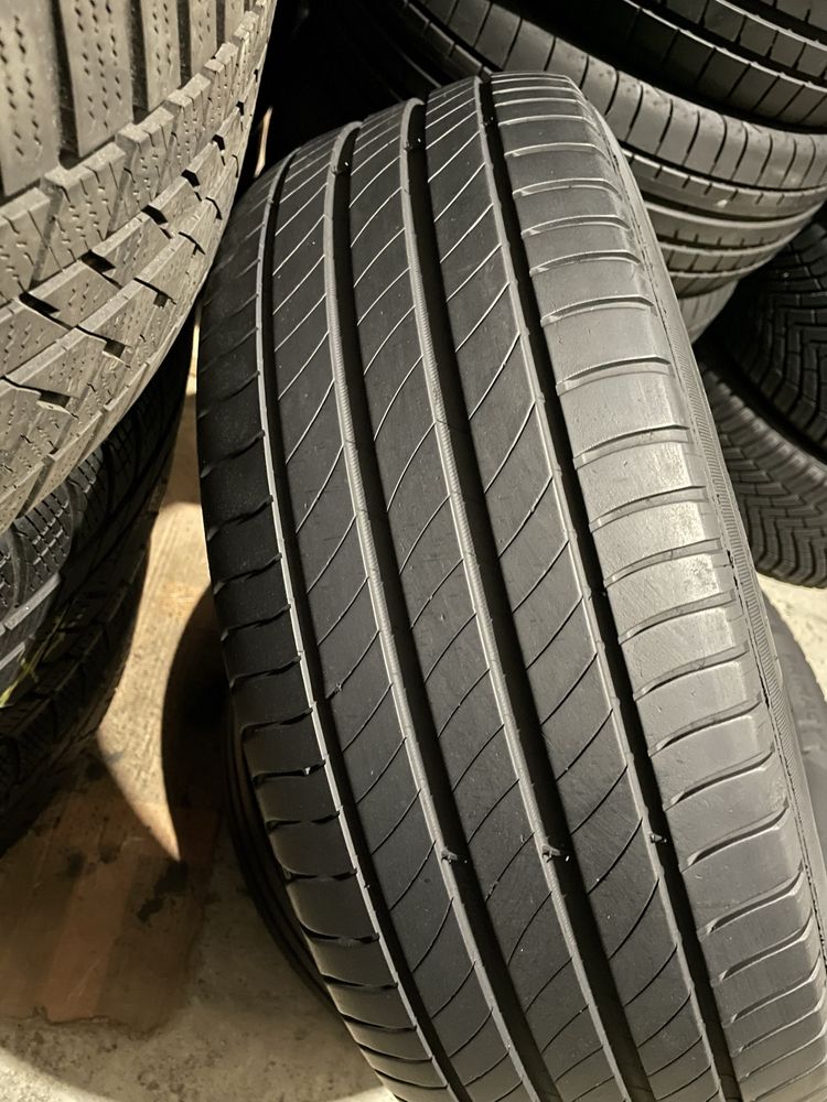 205/60 R16 Michelin Primacy 4 ;)