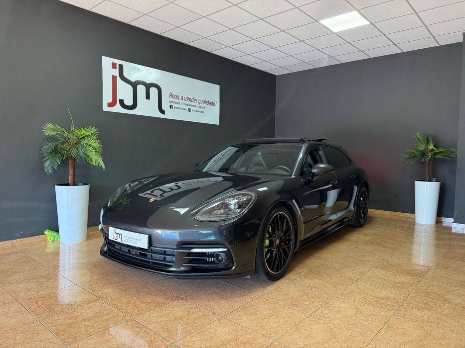 Porsche Panamera Sport Turismo 4 E-Hybrid 10 Years Edition