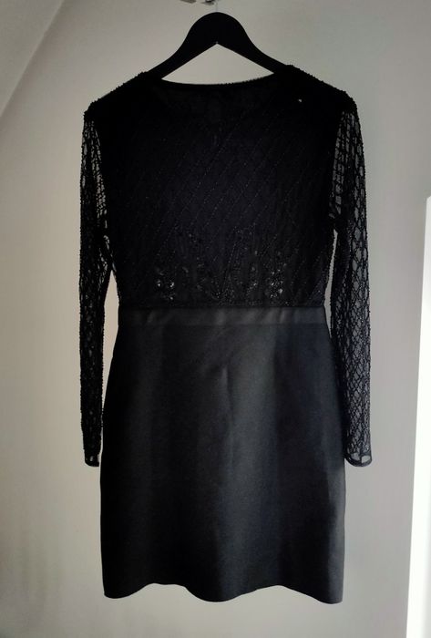 Czarna, koronkowa sukienka Reserved