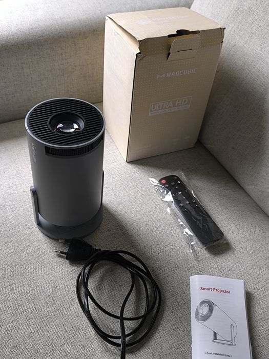 Mini projetor portátil HY300