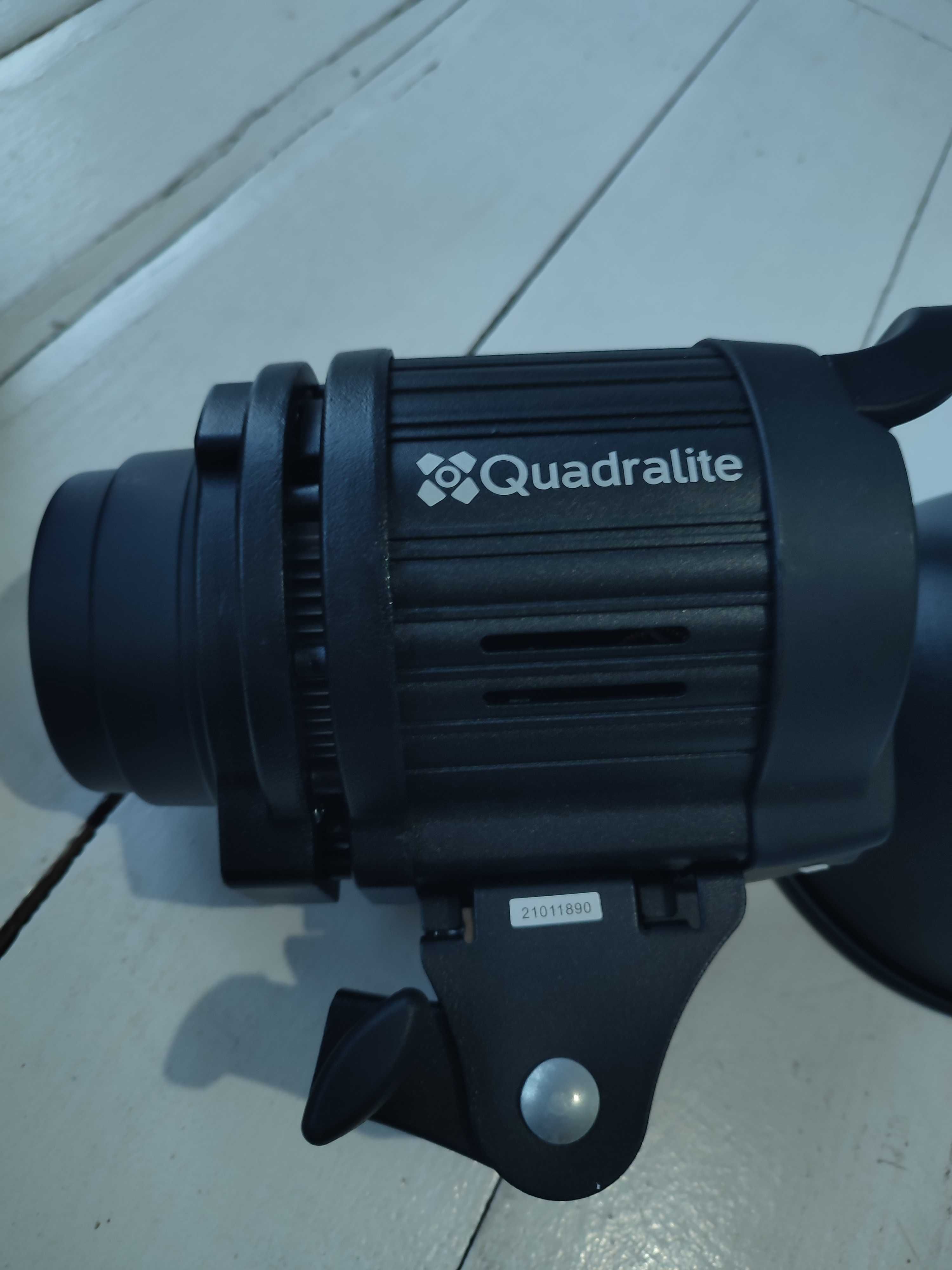 Quadralite VideoLed 600 lampa światła ciągłego