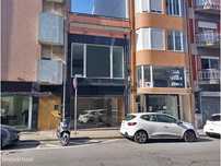 Loja com 3 pisos no centro do Porto