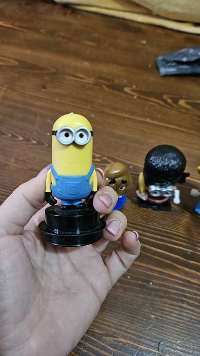 Zestaw figurek Minionki Czesio i Pan Kupa