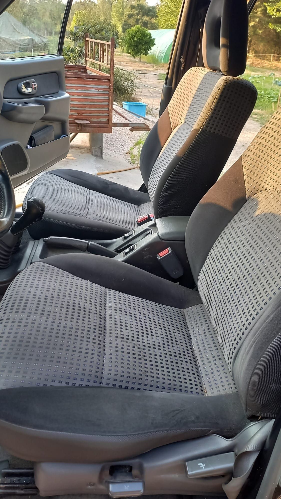 Mitsubishi L200 ano 2004 em ótimo estado