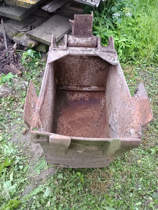Продаєця два ковші до ескаваторів МТЗ ЮМЗ