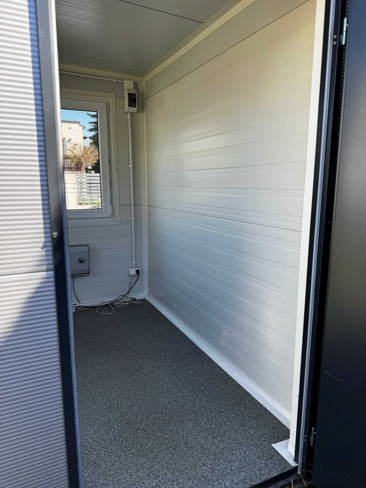 Kontener BIUROWY 2,5M X 2M