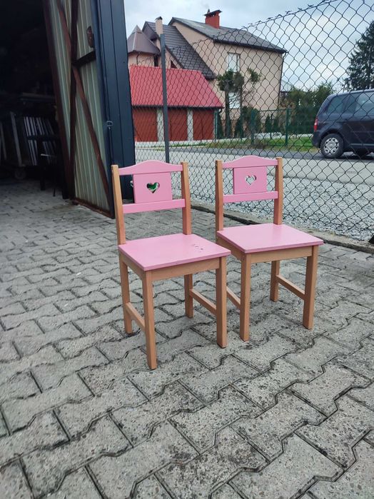 Stolik z krzesłami dla dzieci