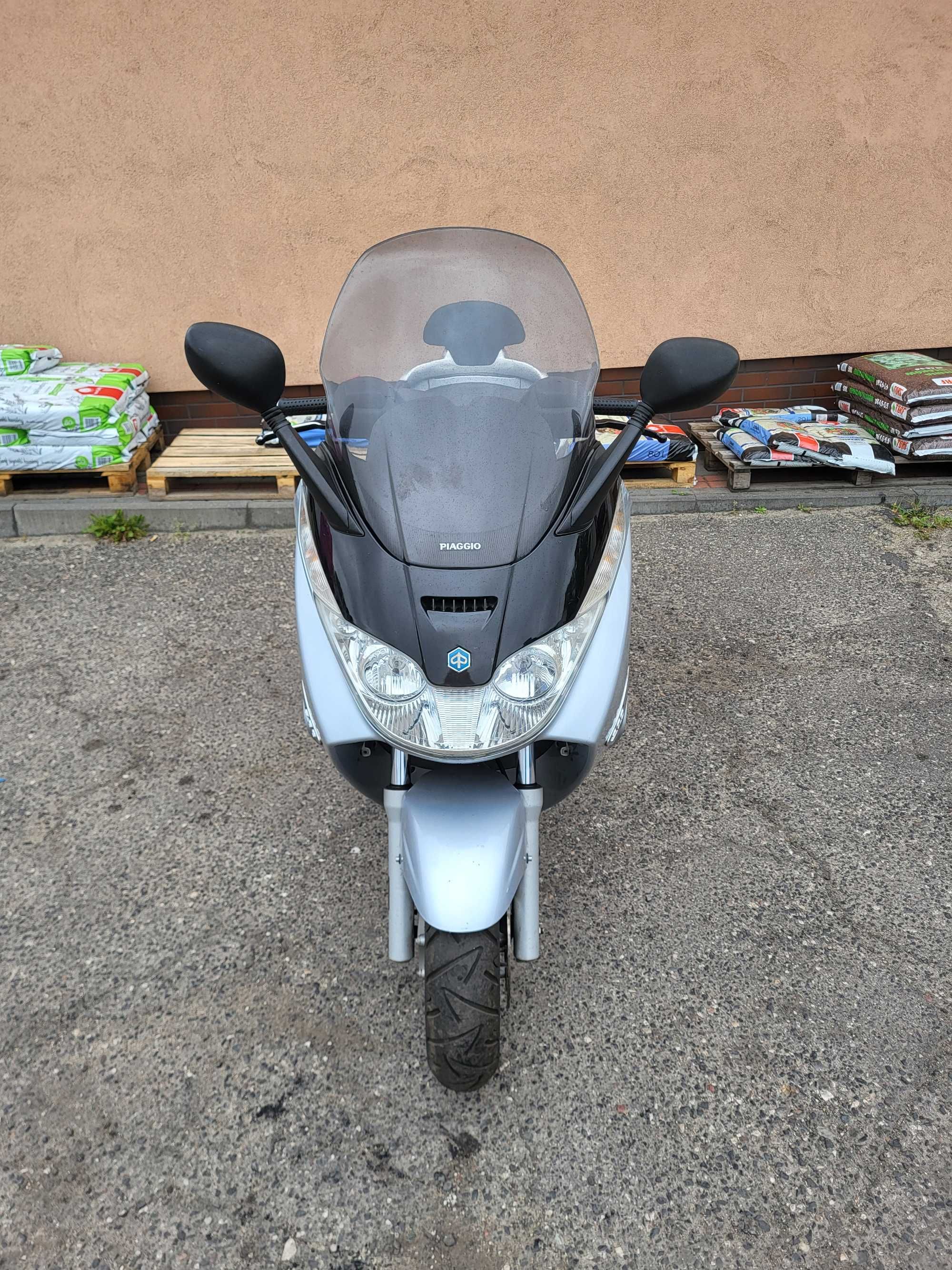 Piaggio x8 200  2005r