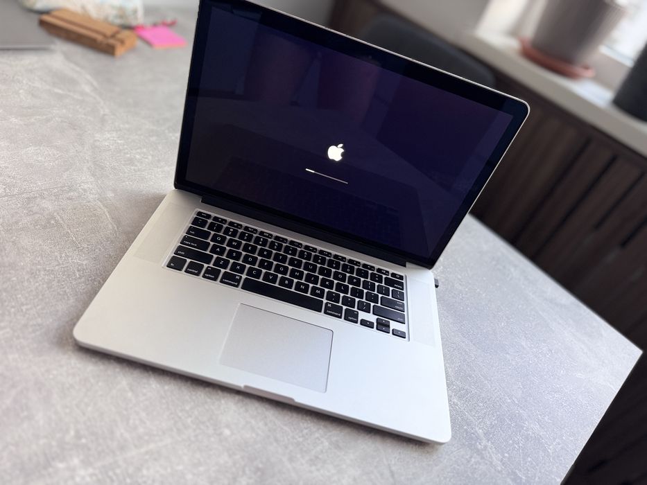 Macbook pro 15 retina 2015