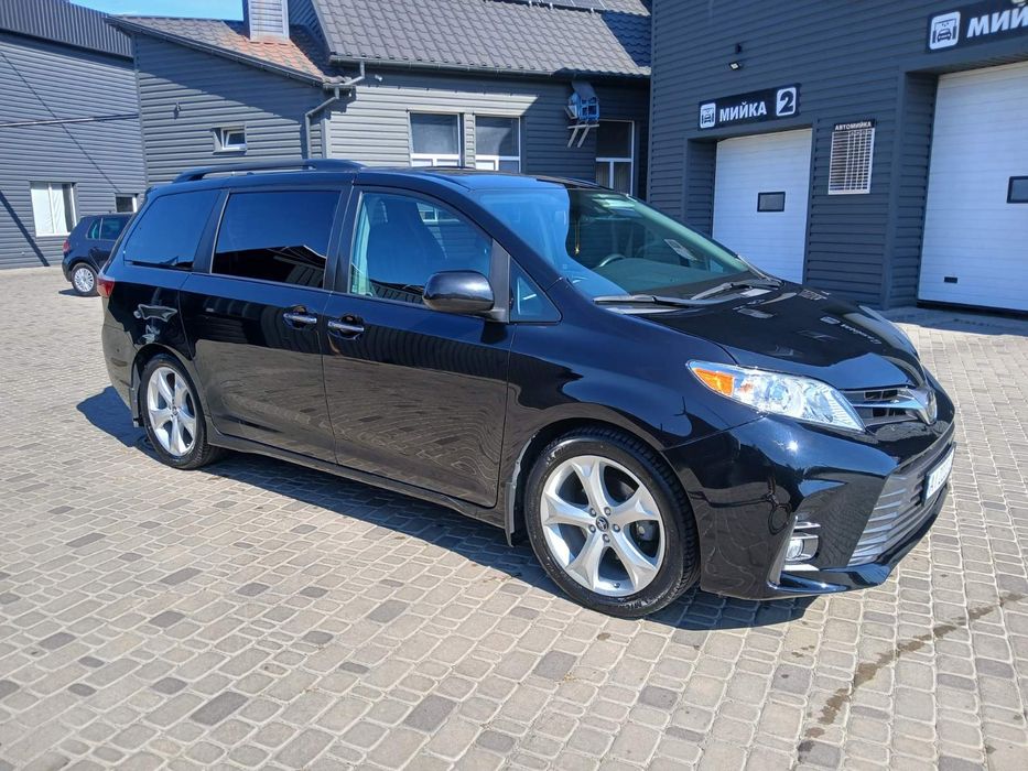 Toyota Sienna 2018р