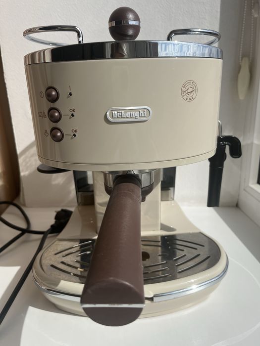 Ріжкова кавоварка еспресо Delonghi Icona Vintage ECOV 311.BG
