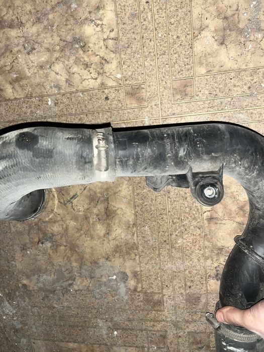 Патрубок на интеркулер правый vw tiguan 2/ 2018 / allspace