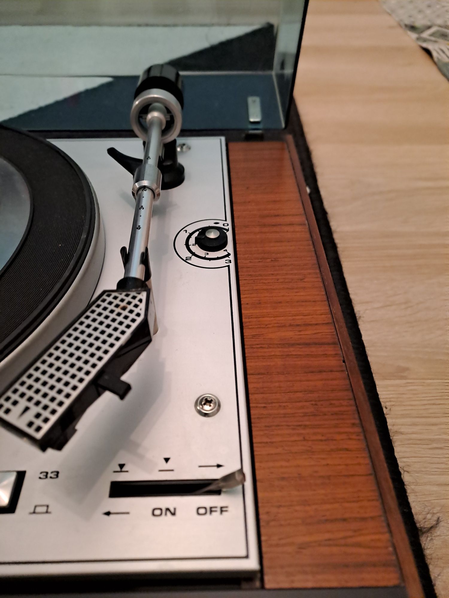 Gramofon z radiem Luxor Dirigent 3000