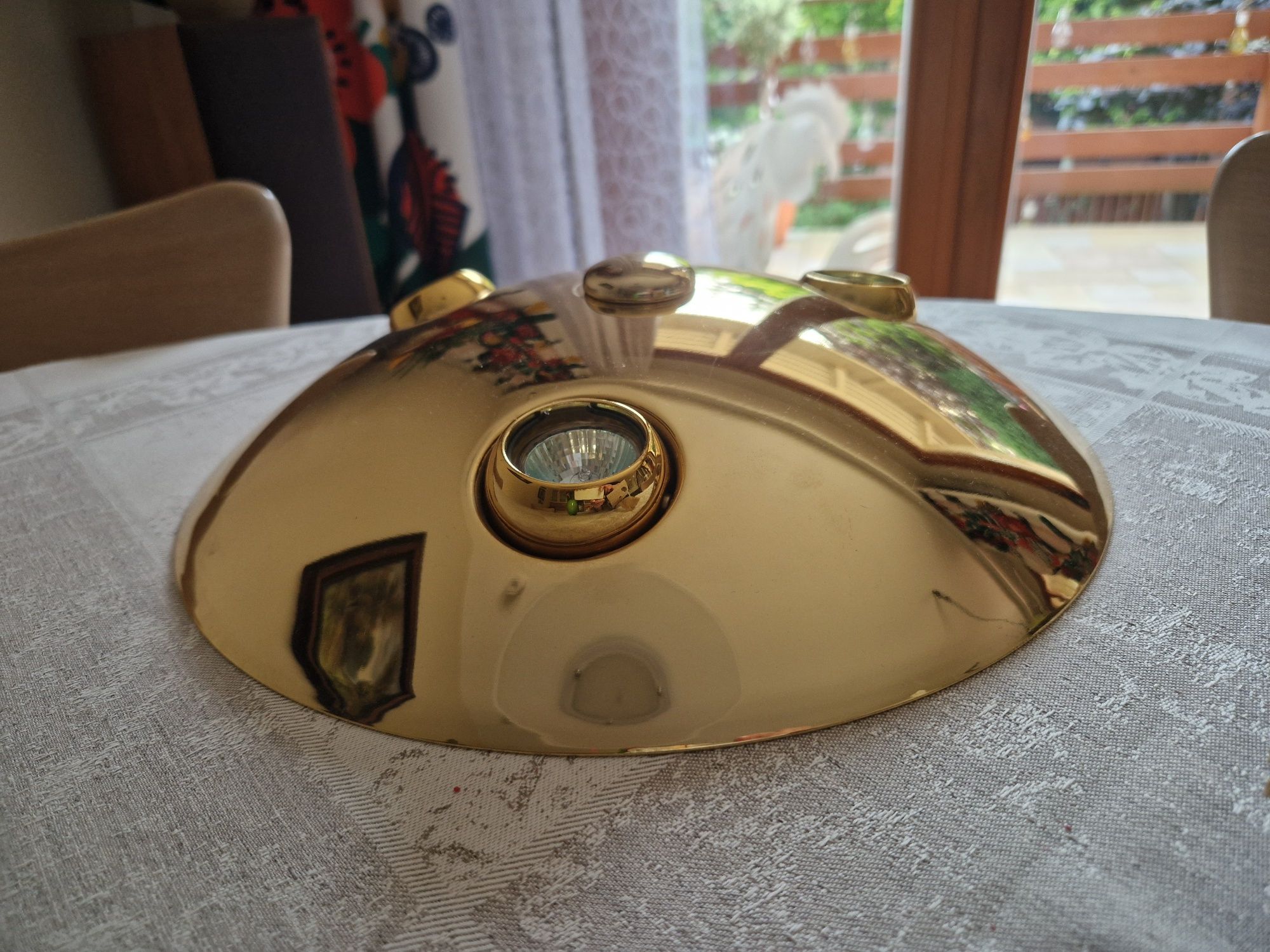 Lampa  sufitowa.