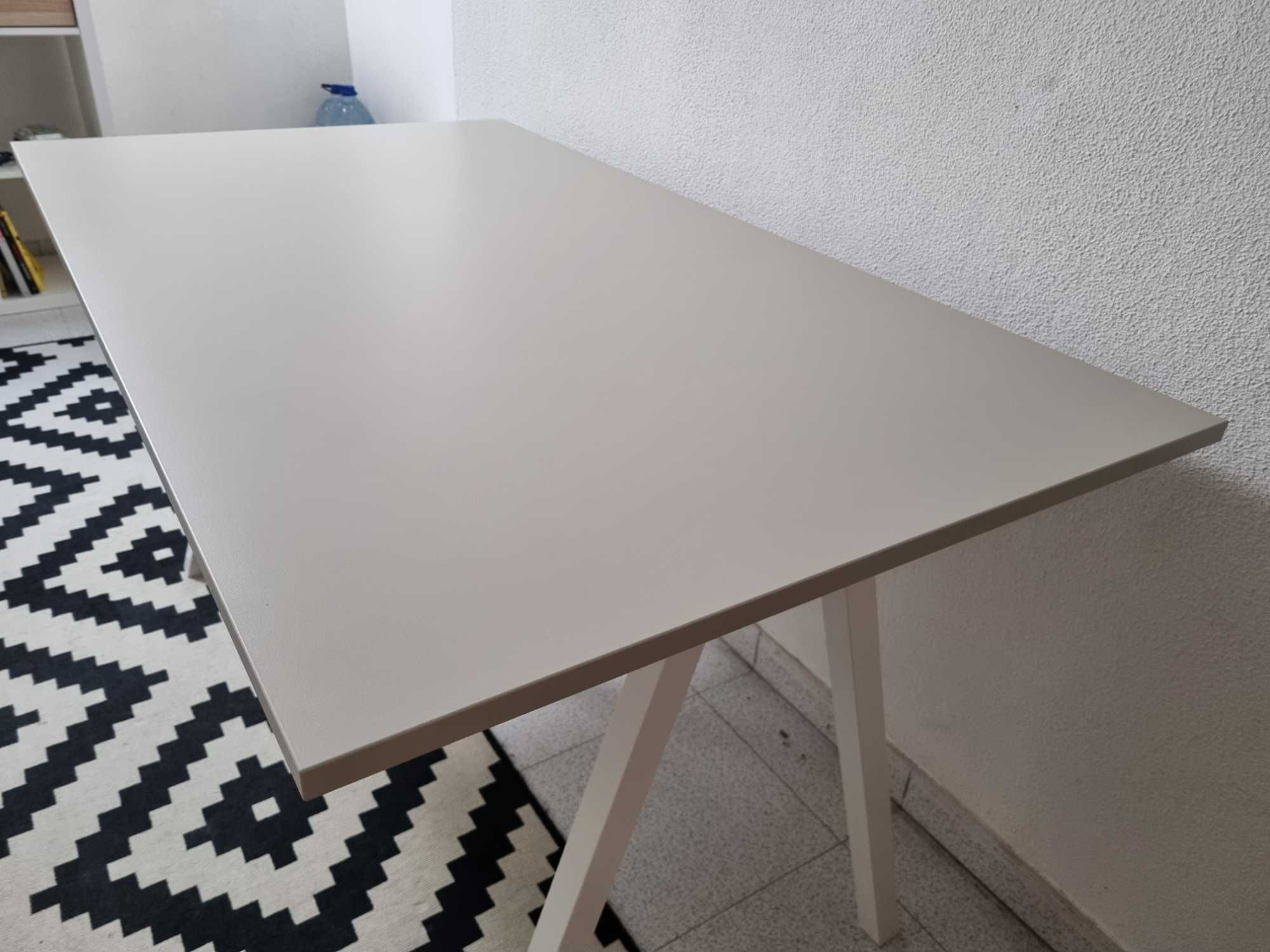 Secretária IKEA TROTTEN Branca
