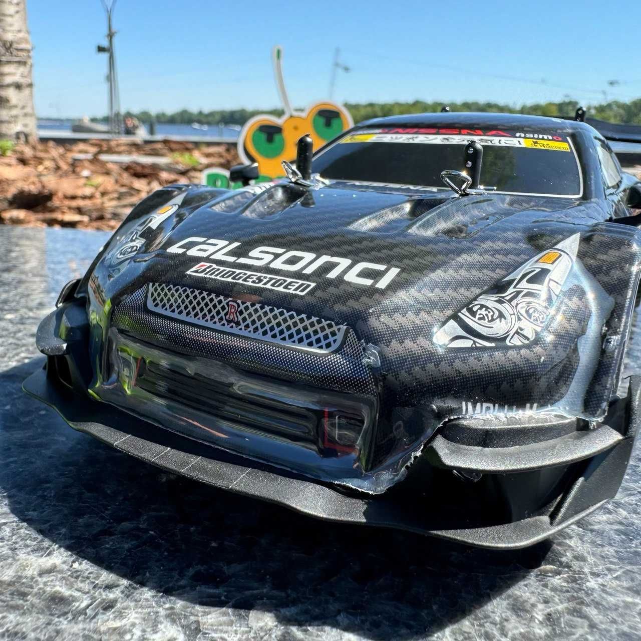 Дрифтовая машинка на радиоуправлении Nissan GT-R. Машинка для дрифта