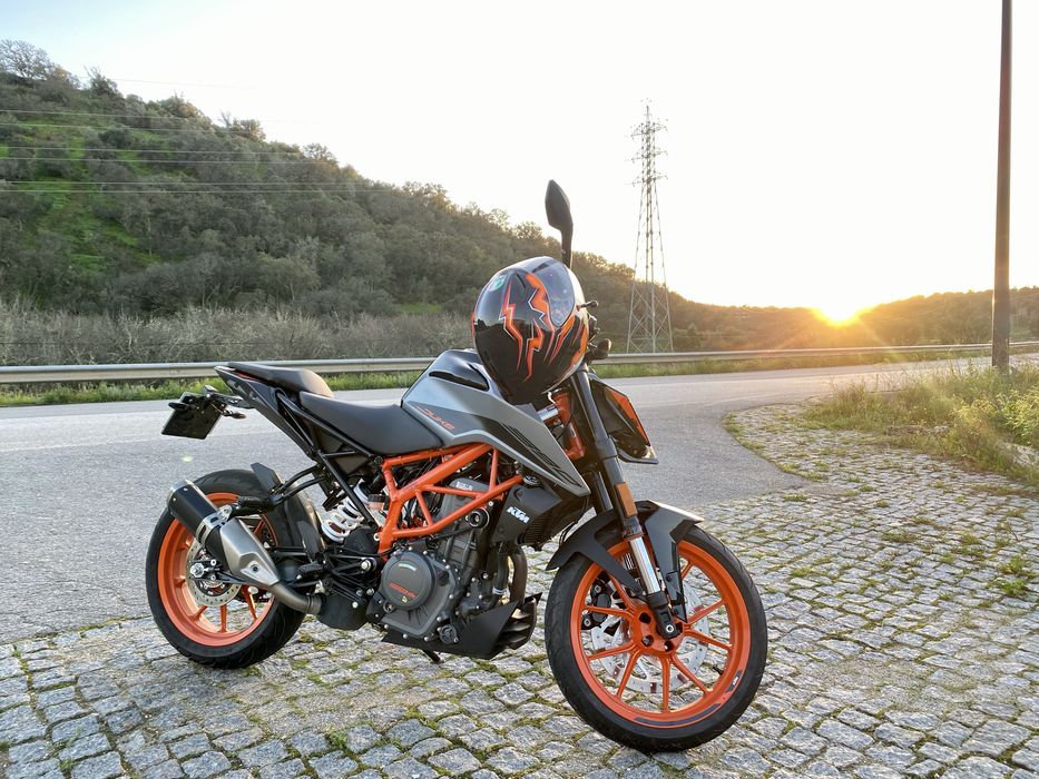 KTM DUKE 390 ANO 2022