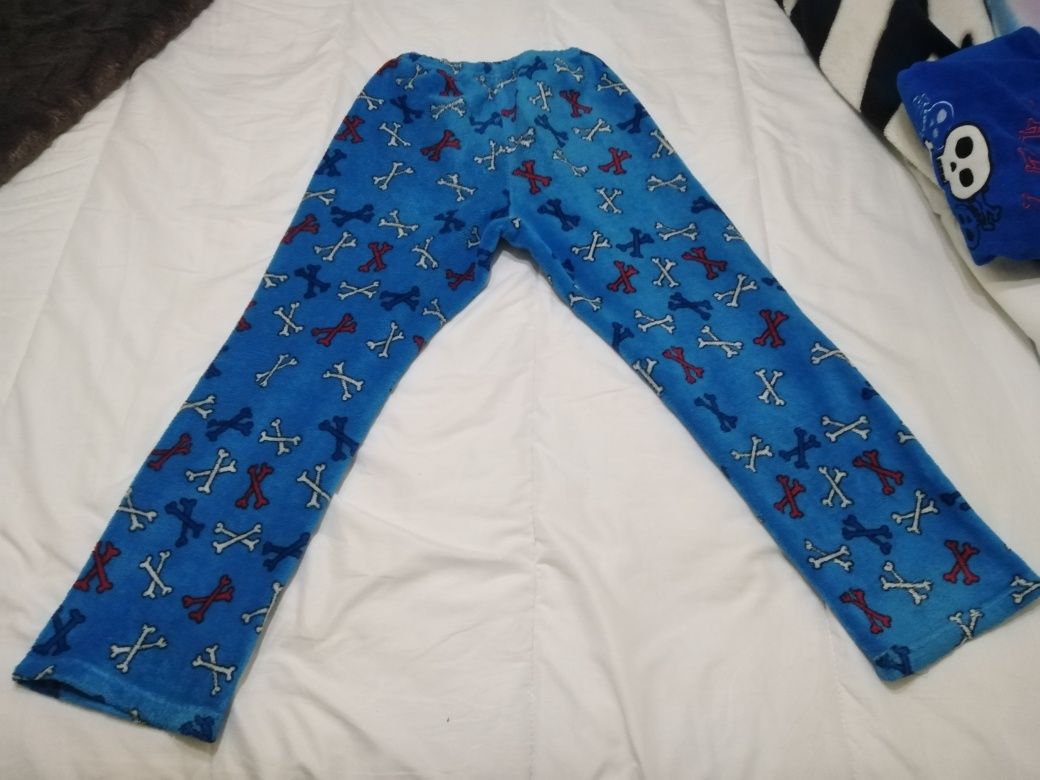 Pijama Polar caveiras