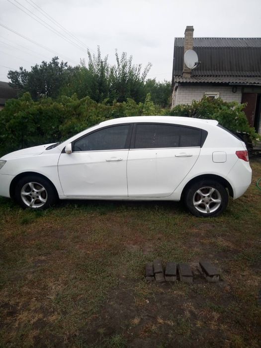 Geely Emgrand 7 2013 газ бензин