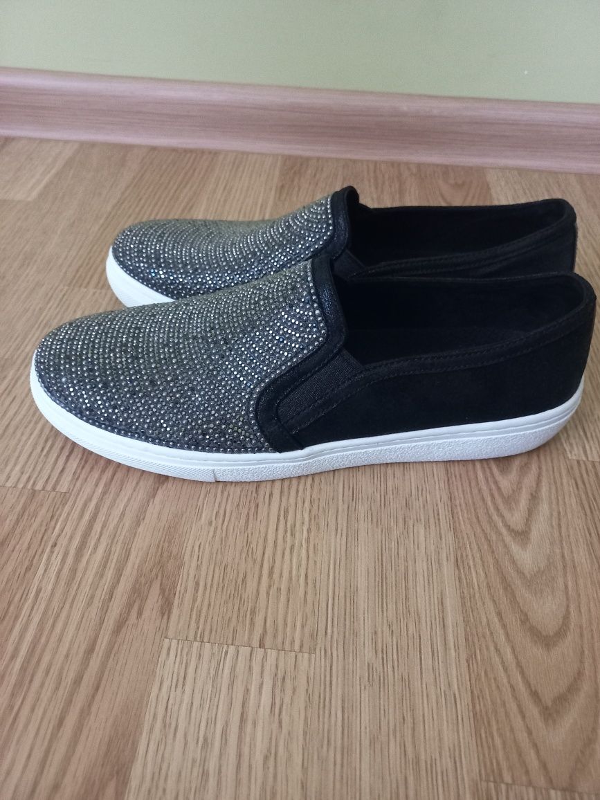 Кросівки  Skechers  Converse Toms  42p