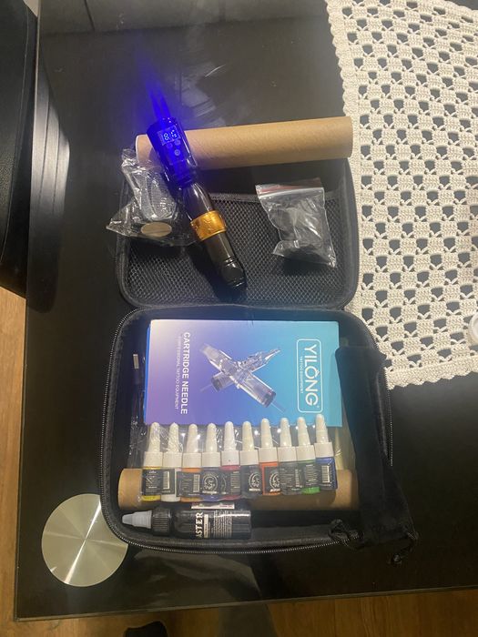Kit de tatuagem completamente novo