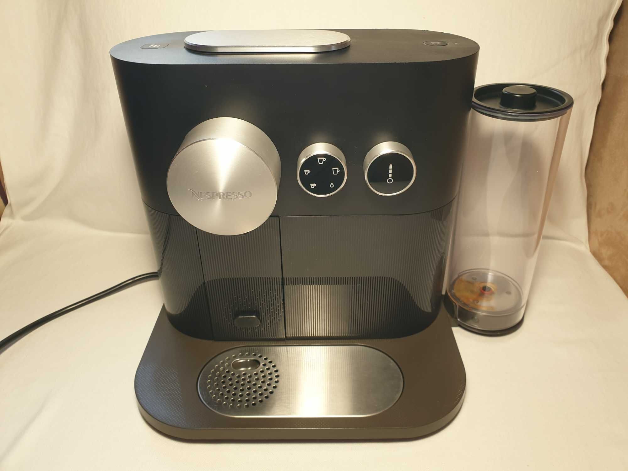 Ekspres do kawy krups Nespresso Expert C80